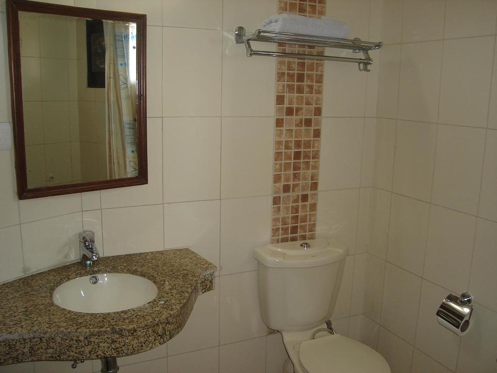 Pamposh Guest House Gk II Market Új-Delhi Kültér fotó