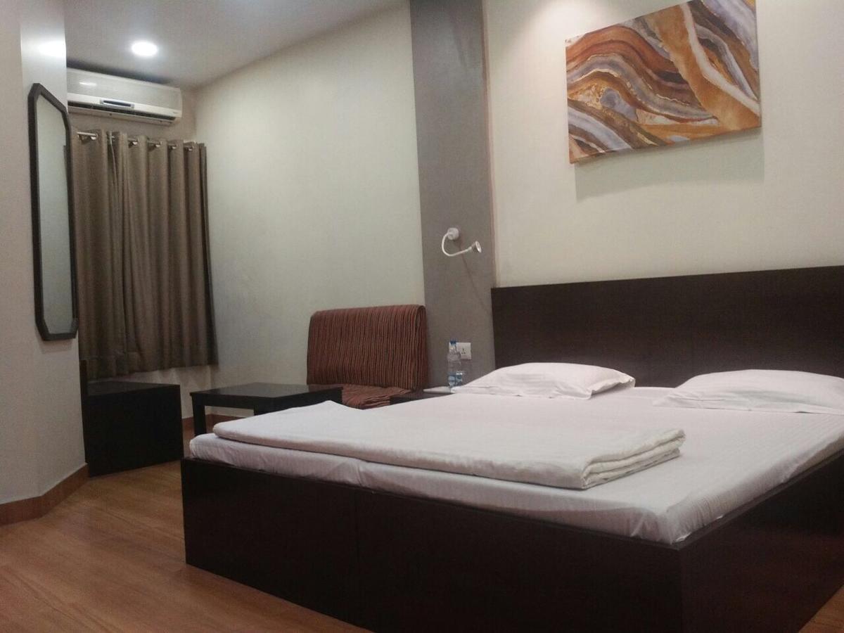 Pamposh Guest House Gk II Market Új-Delhi Kültér fotó